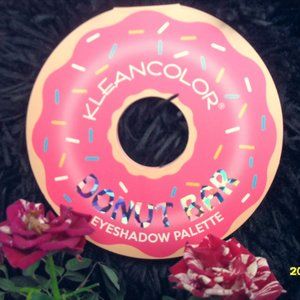 DONUT BAR EYESHADOW PALETTE